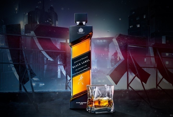Whisky and Drinks of Sci-Fi, Comics, and Fantasy, www.nerdatron.com, Bladerunner Johnnie Walker Black Label